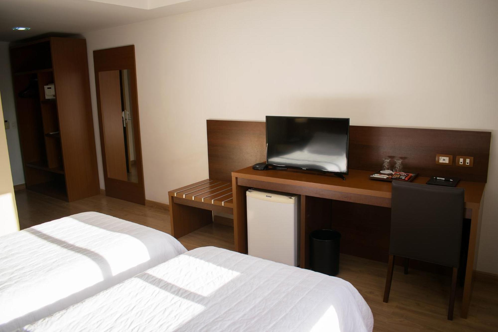 Hotel Jacques Georges Tower Pelotas Exterior foto