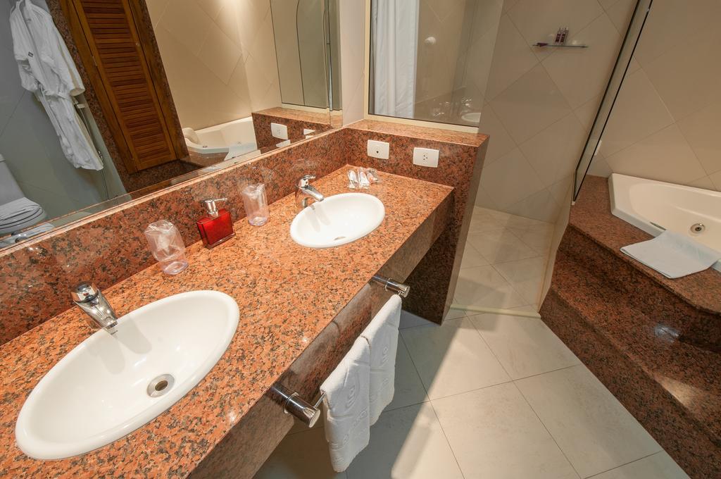 Hotel Jacques Georges Tower Pelotas Exterior foto