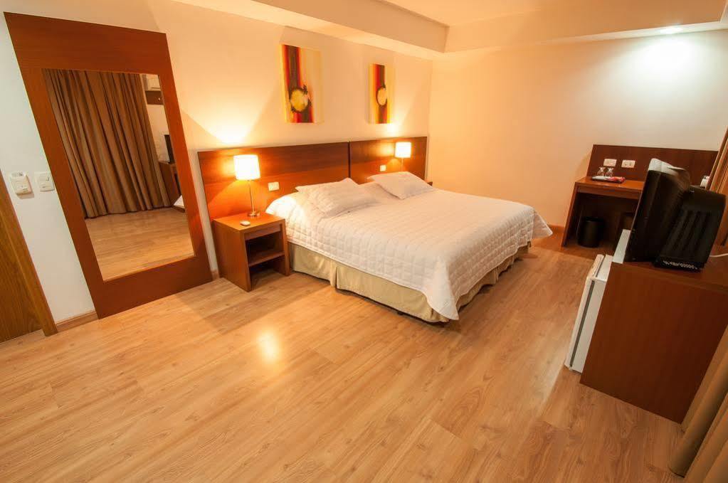 Hotel Jacques Georges Tower Pelotas Exterior foto